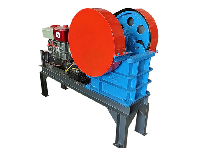 ★顎式破碎機(jī)_顎破_顎破機(jī)_礦山破碎機(jī)